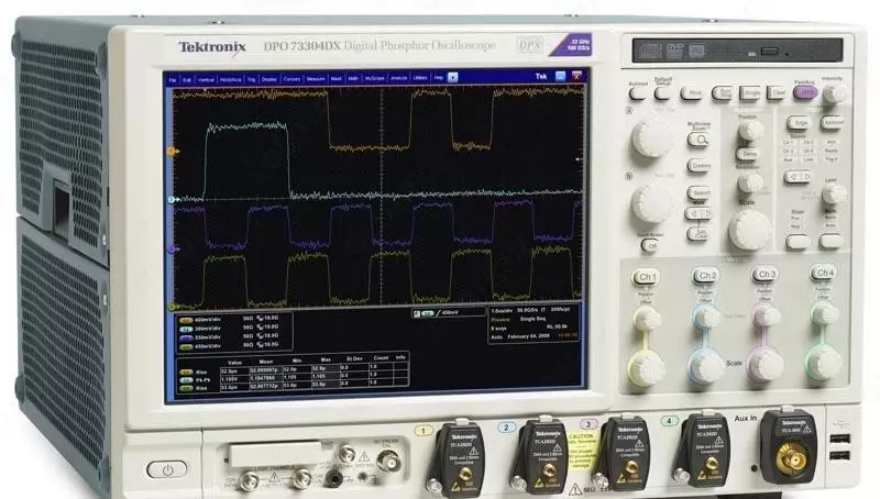 DPO72304DX — цифровой осциллограф
