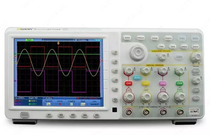 TDS8204 — осциллограф цифровой с сенсорным дисплеем