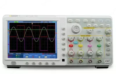 TDS8204 — осциллограф цифровой с сенсорным дисплеем