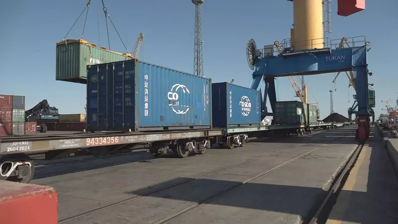 Двухсотый контейнерный поезд торжественно прибыл в порт Актау - Железнодорожник Казахстана