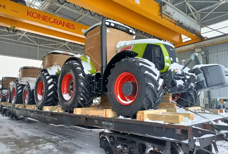 Трактор claas