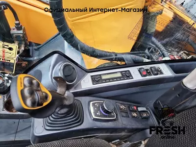 Гусеничные экскаватор Hyundai HX220 L Track