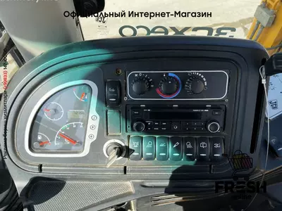 Новый экскаватор-погрузчик JCB 3CX