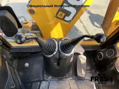 Новый экскаватор-погрузчик JCB 3CX
