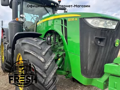 Колесный трактор John Deere 8335R