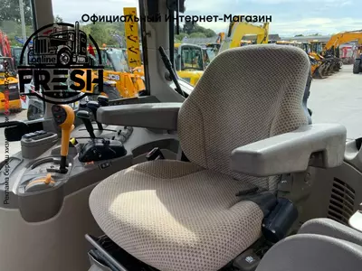 Колесный трактор John Deere 6155M