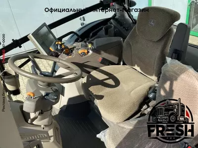 Колесный трактор John Deere 6R 215