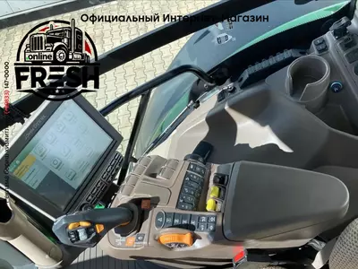 Колесный трактор John Deere 6R 215
