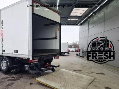 Закрытый грузовик Renault T 380 6X2