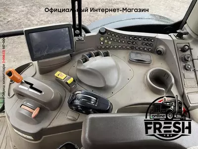 Колесный трактор John Deere 6150R