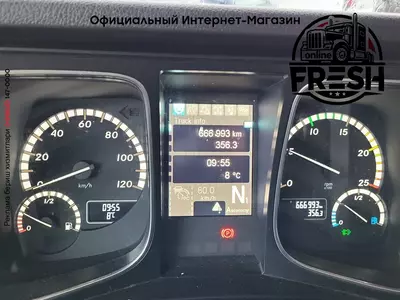 Mega тягач Mercedes Actros 1848 4X2 