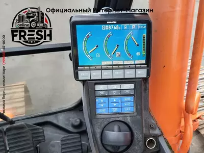 Гусеничный экскаватор Komatsu PC210 LC-8 