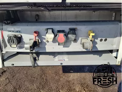 Холодильник полуприцеп Schmitz Thermo King SLXi 300