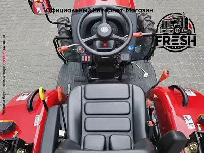 Колесный трактор Knegt 404G2E 4X4