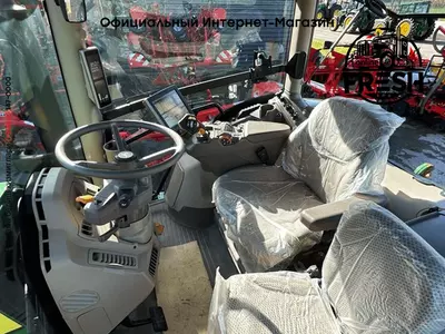 Колесный трактор John Deere 6R165