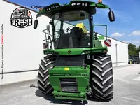 3 436 721 630 сум Кормоуборочный комбайн John Deere 8500i mit Kemper 475