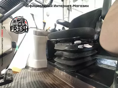 Колесный трактор John Deere 6320