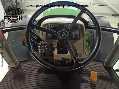 Колесный трактор John Deere 6320