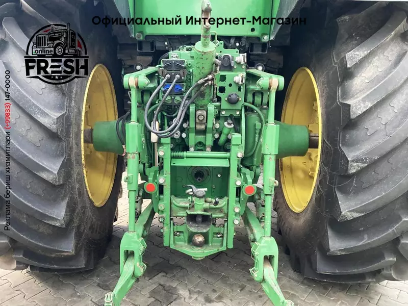 Колесный трактор John Deere 7260R