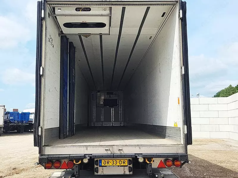 Schmitz Thermo King SLXi Spectrum yarim tirkama muzlatkich (refrejerator)
