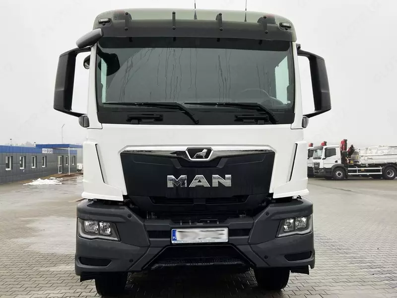 Самосвал MAN TGS 35.440 8X4 FML W3H