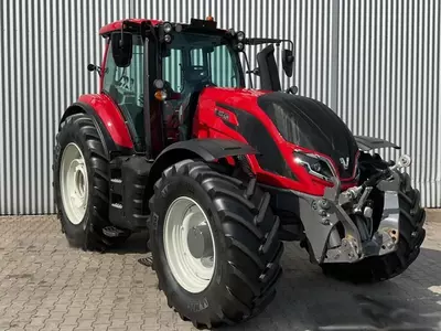 Колесный трактор Valtra T 235 A