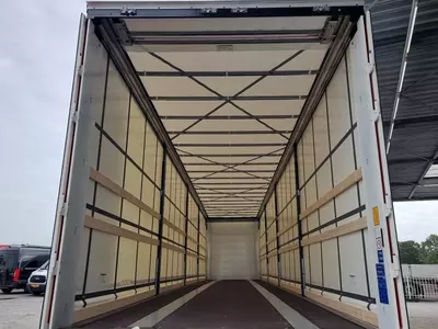 Полуприцеп Kögel Curtainside