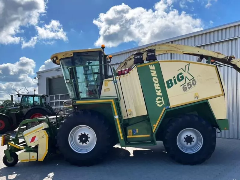 Кормоуборочный комбайн Krone BIG X 650