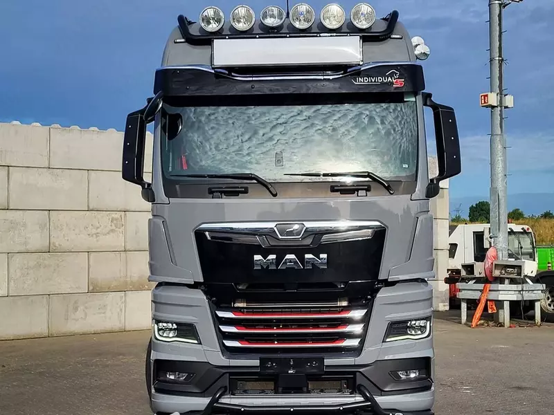 Тягач MAN TGX 18.520 4X2.