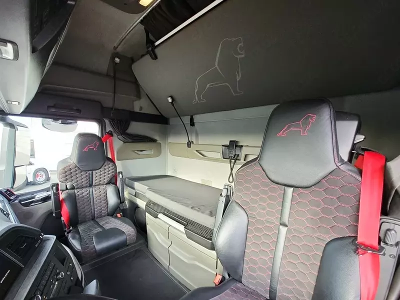 Тягач MAN TGX 18.520 4X2.