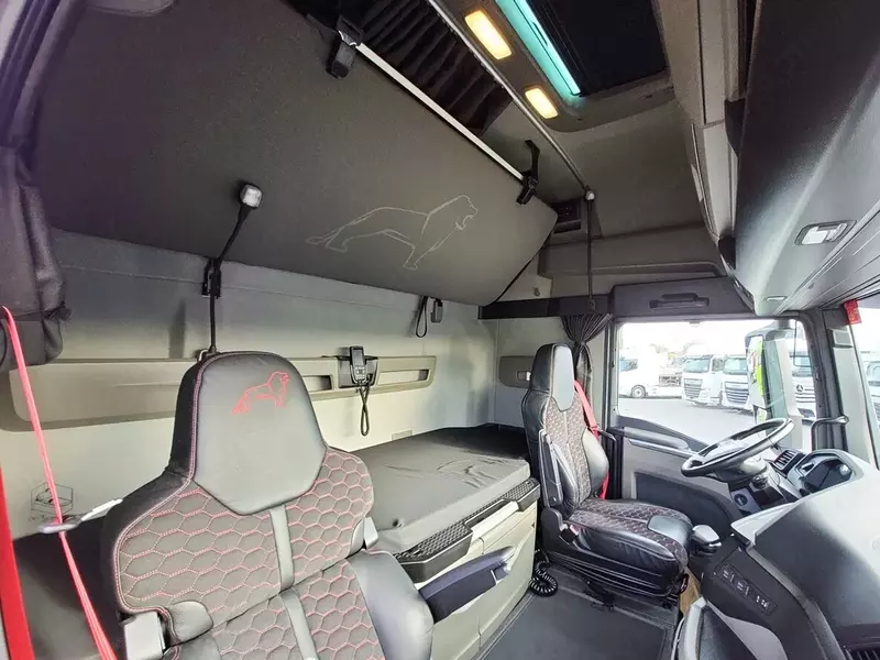 Тягач MAN TGX 18.520 4X2.