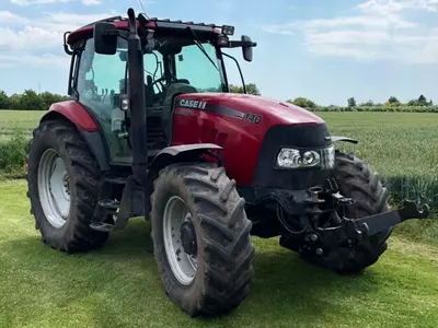 Колесный трактор Case IH 140.