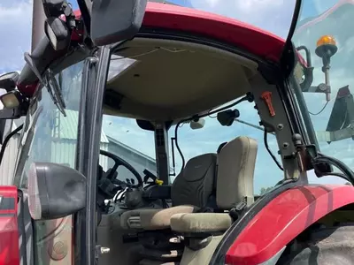Колесный трактор Case IH 140.