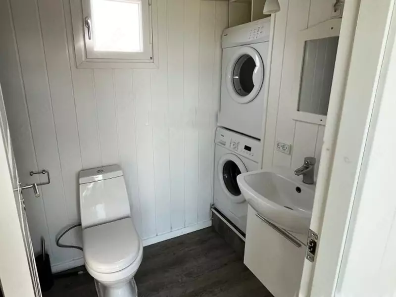 Прицепный дом на колесах Montracon Beboelsesvogn showroom.