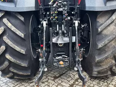 Колесный трактор Case IH OPTUM 300 CVX 0.