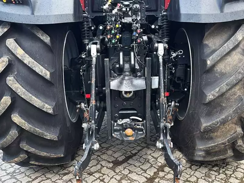 G‘ildirakli traktor Case IH OPTUM 300 CVX 0.
