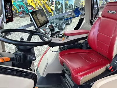 Колесный трактор Case IH OPTUM 300 CVX 0.
