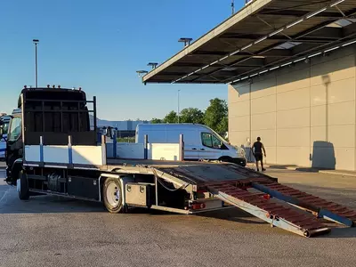 Автовоз DAF LF 180 4X2.