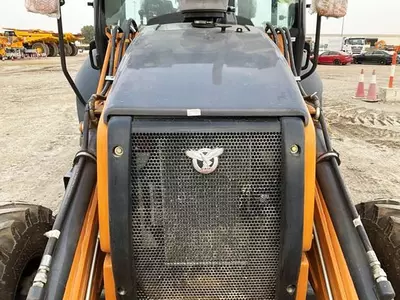 Ekskavator-yuklagich CASE 570SV.