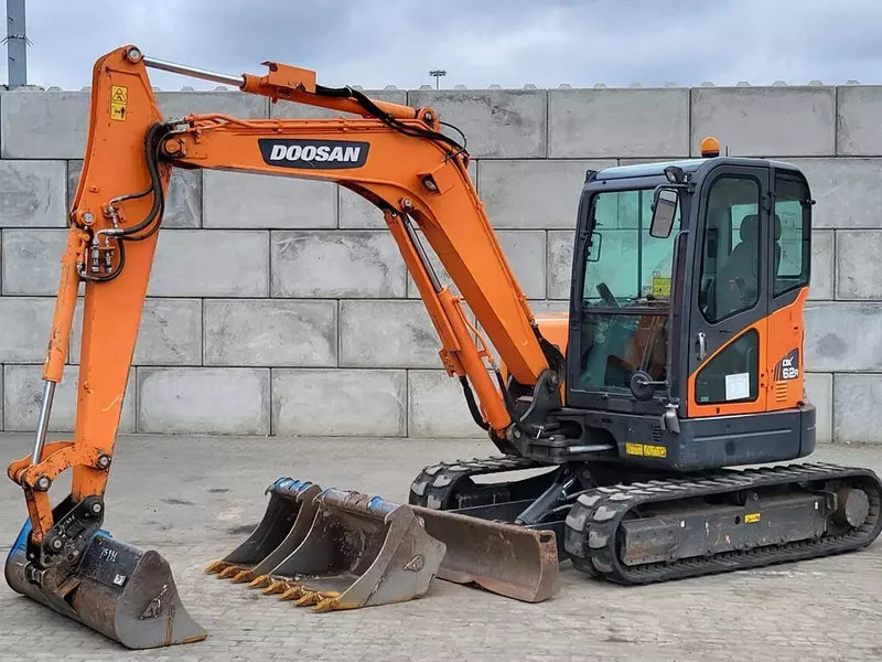 Мини-экскаватор Doosan DX62R-3.