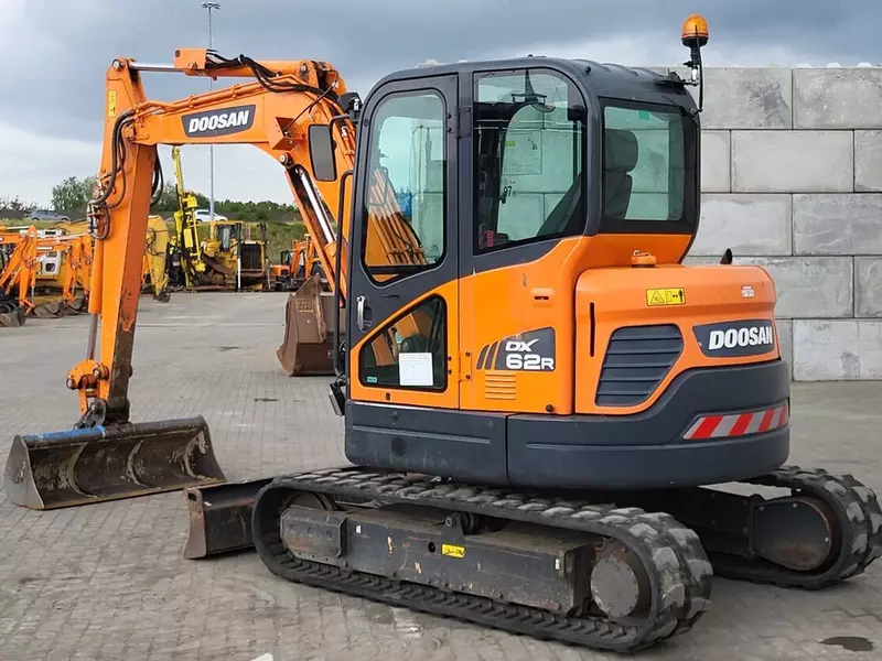 Мини-экскаватор Doosan DX62R-3.
