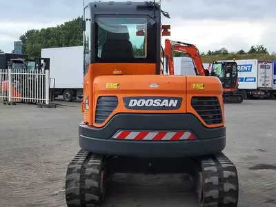 Мини-экскаватор Doosan DX62R-3.