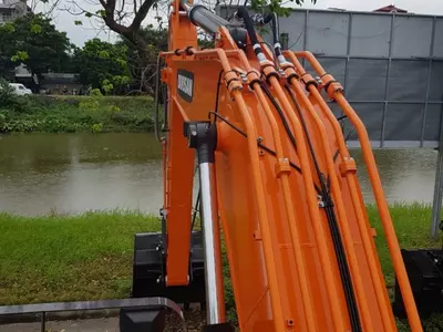 Колесный экскаватор Doosan DX210WA