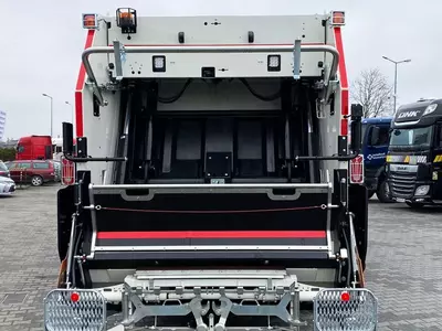 Мусоровоз DAF CF 340 6X2 NORBA N4