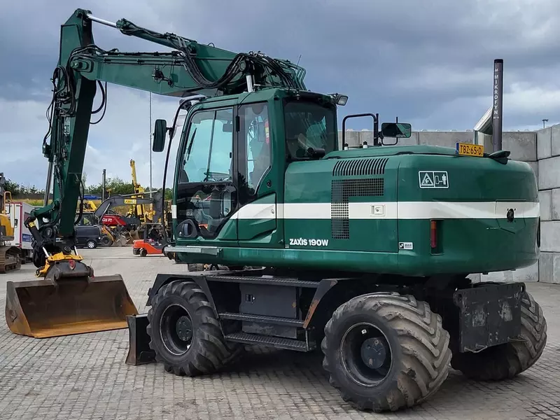 Колесный экскаватор Hitachi ZX190W -5B