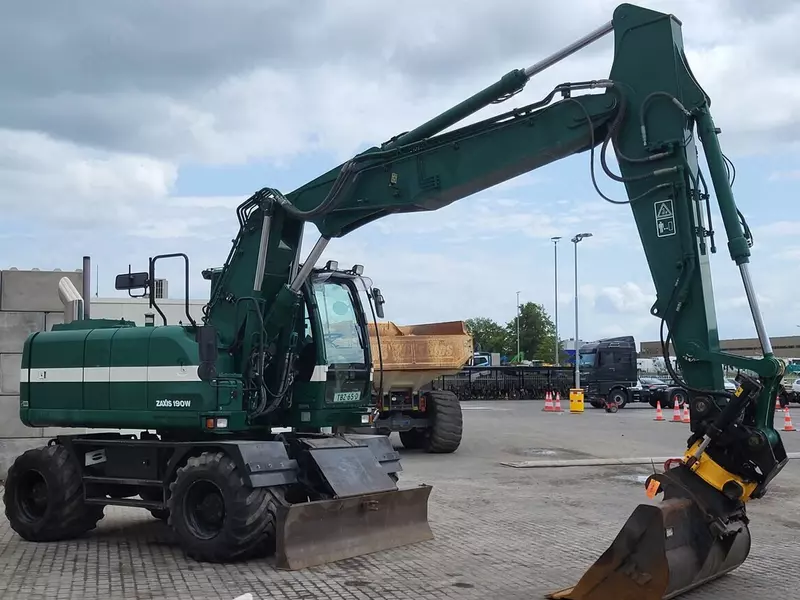 Колесный экскаватор Hitachi ZX190W -5B