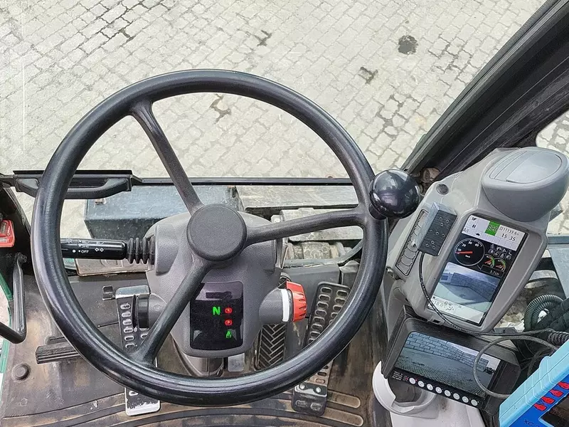 Колесный экскаватор Hitachi ZX190W -5B