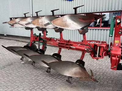 Плуг Kverneland LB100 4-Schaar Ploeg met Vorenpakker.