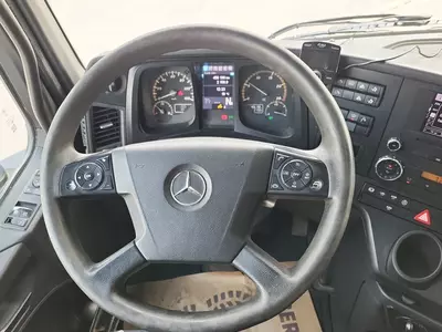 Тягач Mercedes Arocs 3363 6X4.