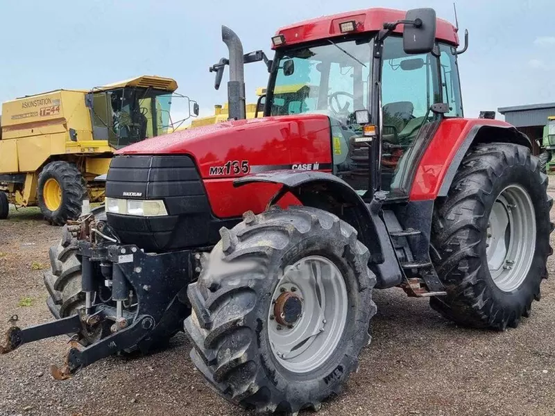 Колесный трактор Case IH MX135.
